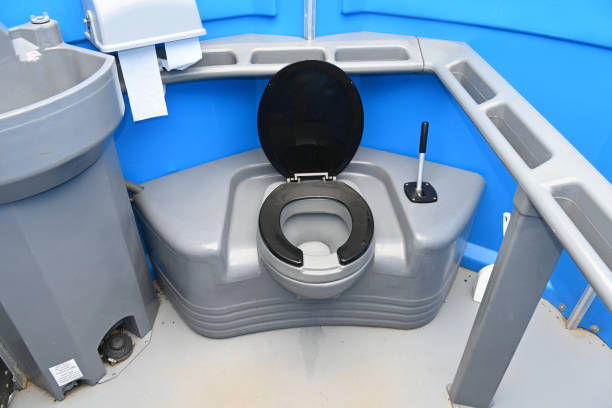 Best Portable bathroom rental  in Randolph, WI